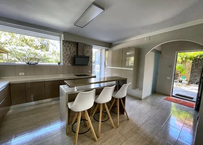 Aguacate בית נופש טרור